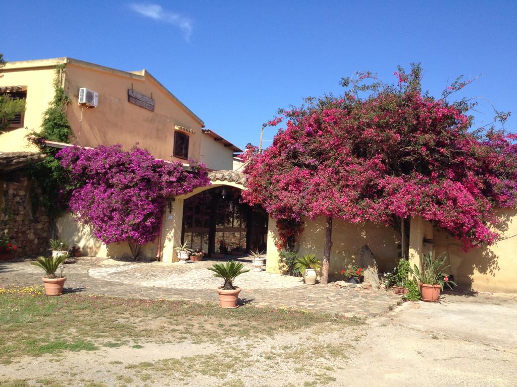 Villa Il Ruscello SantʼAnna Arresi Exterior foto
